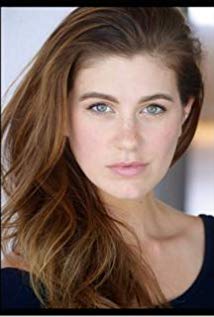 Laura Dreyfuss